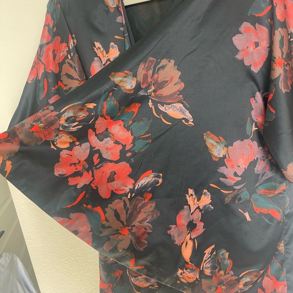 A New Day Vibrant Floral Kimono Jacket - Picture 4 of 7